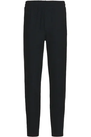 Beyond Yoga Pantalón en color negro talla L en - Black. Talla L (también en M, S, XL/1X).