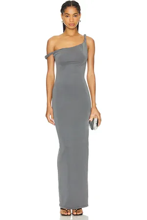 GOOD AMERICAN Vestido largo con hombros retorcidos en color gris talla 4X en - Grey. Talla 4X (también en 5X).