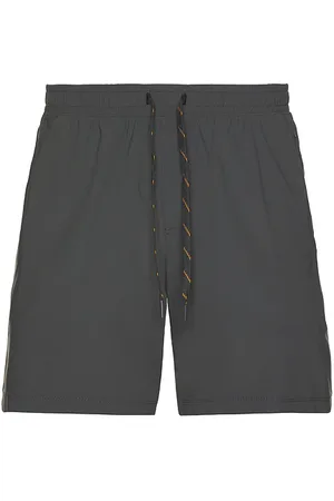 Rhone 7 pursuit short en color charcoal talla M en - Charcoal. Talla M (también en S).