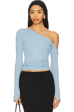 Michael Lauren Magdaleno long sleeve asymmetrical fitted cold shoulder top en color bebe azul talla L en - Baby Blue. Talla L