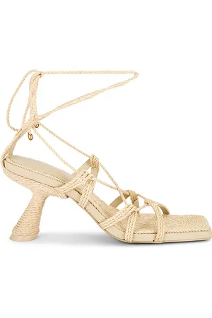Cult Gaia Sandalia en color raisa en color beige talla 36 en - Beige. Talla 36 (también en 38, 39).