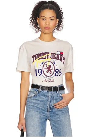 Tommy Hilfiger Camiseta varsity en color crema talla L en - Cream. Talla L (también en M, S, XL/1X, XS).