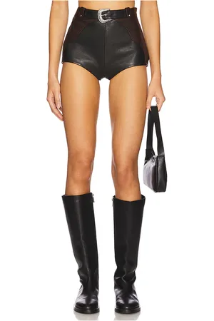 LaMarque X revolve palomina short en color talla M en - Black. Talla M (también en S, XS).
