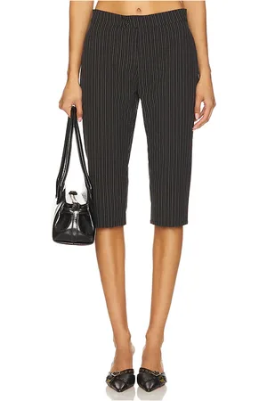 superdown Tina capri en color negro talla L en - Black. Talla L (también en M, S, XL, XS, XXS).