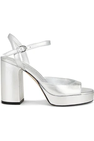 Stuart Weitzman Sandalia dayna en color metálico talla 11 en - Metallic Silver. Talla 11 (también en 6, 6.5, 7, 7.5