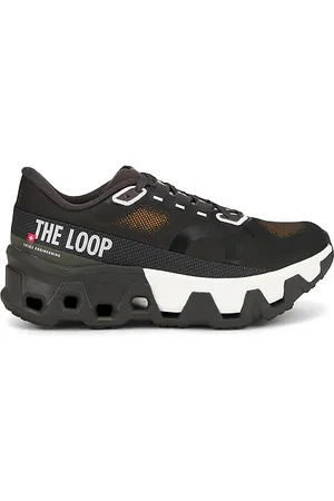 On Running Zapatilla deportiva cloudmaster en color negro talla 10 en - Black. Talla 10 (también en 11, 5, 5.5, 6, 6.5, 7, 7.5, 8, 8.5, 9, 9