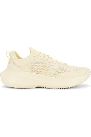 APL Athletic Propulsion Labs Zapatilla deportiva euphoria en color crema talla 10 en - Cream. Talla 10 (también