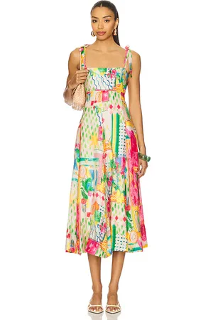 ASTR Vestido midi shiann en color amarillo talla L en - Yellow. Talla L (también en M, S, XL, XS).