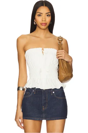 ASTR Top sin tirantes biffy en color talla L en - White. Talla L (también en M, S, XL, XS).