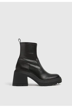 Nueva colecci n de botas y botines plataforma Stradivarius para