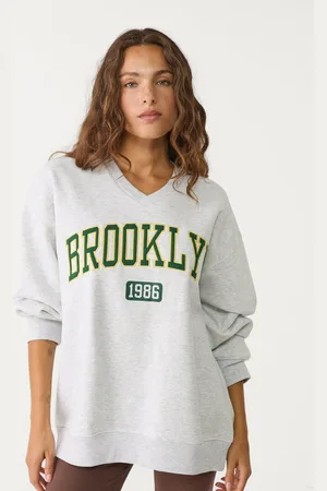 Stradivarius Sudadera oversize bordada 26