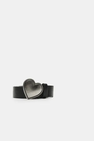 Stradivarius Cinturón hebilla corazón 70