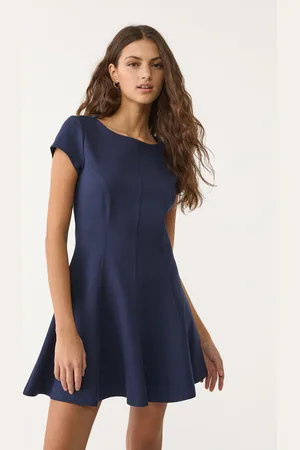 Stradivarius Vestido punto roma manga corta 30
