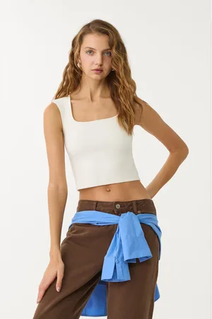 Stradivarius Top punto ajustado 26