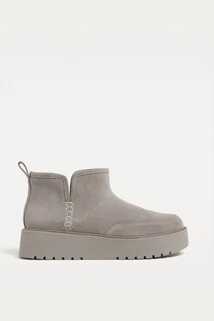 Stradivarius Botines efecto pelo piel 24