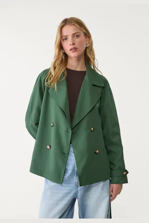 Stradivarius Trench corta fluida cinturón 30