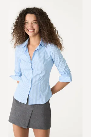 Stradivarius Camisa básica fitted rayas 26