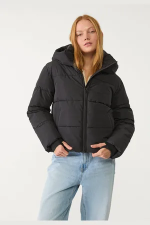 Stradivarius Cazadora acolchada básica capucha 24