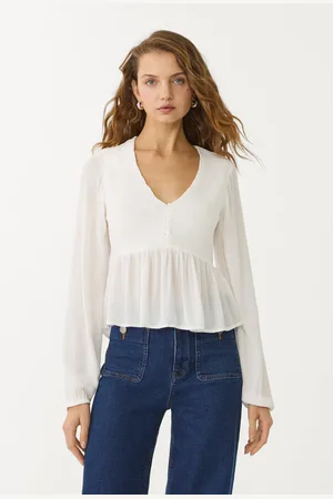 Stradivarius Blusa fluida volantes 24
