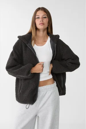 Stradivarius Cazadora capucha efecto borreguillo 32