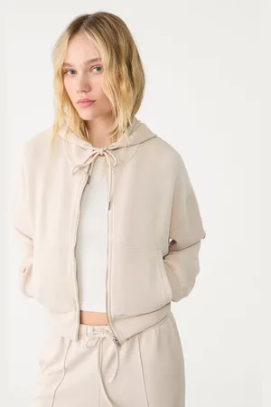 Stradivarius Chaqueta con capucha tacto suave 24