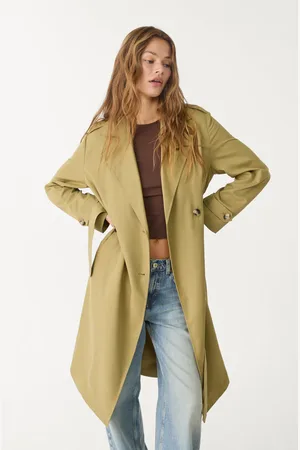 Stradivarius Trench fluido largo 26
