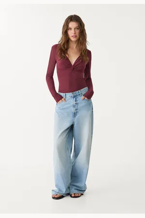 Stradivarius Body escote pico frunce 24