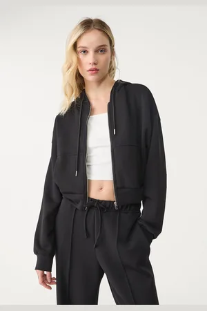 Stradivarius Chaqueta con capucha tacto suave 26