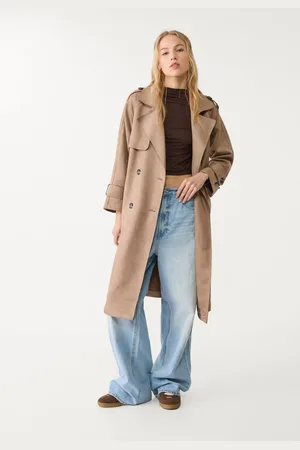 Stradivarius Trench largo efecto ante 32