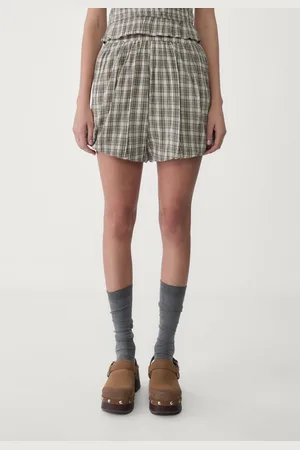 Stradivarius Shorts globo cuadros 28