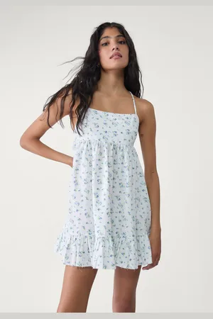 Stradivarius Vestido fluido corto popelín 30
