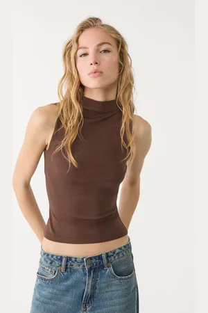 Stradivarius Camiseta básica ajustada cuello perkins 28