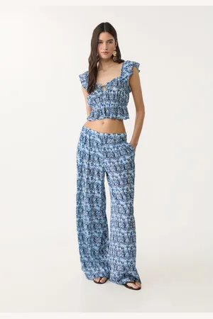 Stradivarius Top fluido volantes estampado 24