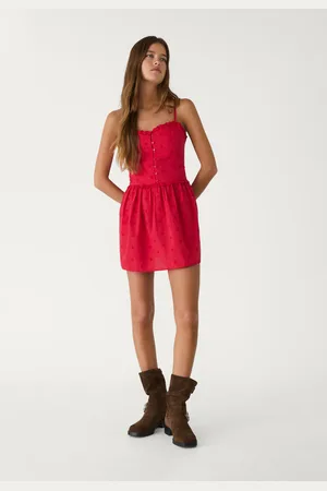 Stradivarius Vestido tirantes corto bordados 28