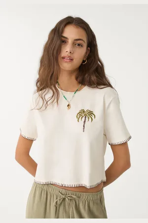 Stradivarius Camiseta cropped bordado palmera 24