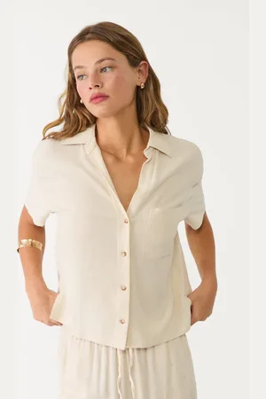 Stradivarius Camisa manga corta con lino 24