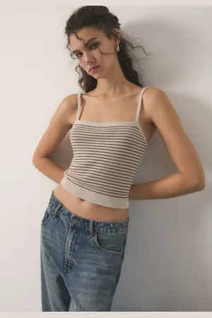 Stradivarius Top punto tirantes fino rayas 24