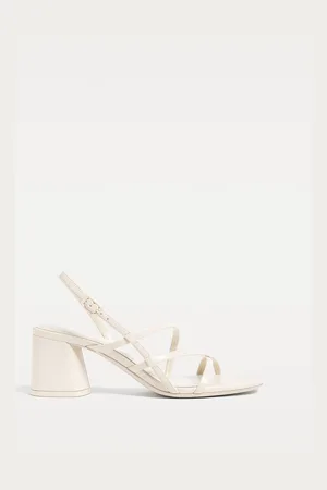 Stradivarius Sandalia tacón ancho 24