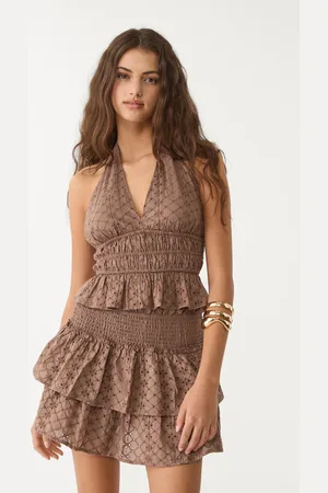 Stradivarius Top halter bordado 26