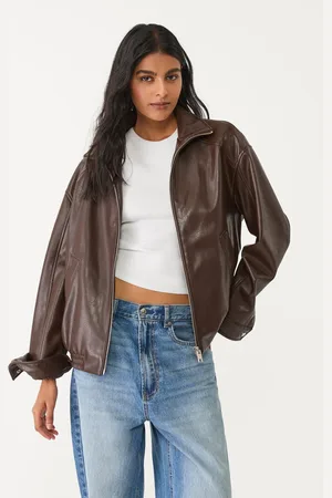 Stradivarius Cazadora oversize efecto piel 26