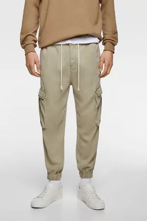 Pantalones cargo Zara para hombre FASHIOLA.mx